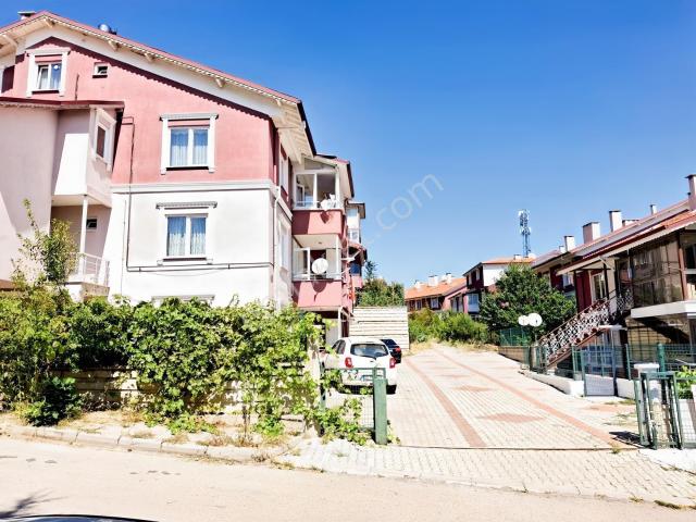 Işıkkent'de 2+1 Daire, 135m2