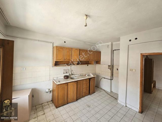 Işıklar Mahallesi Cadde Üzeri 4+1 180m2 Kaçırılmayacak Daire