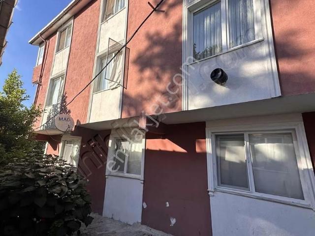 İks Emlaktan Kiralık 3+1 Daire Kartepe Fatih S. M. Mahallesinde