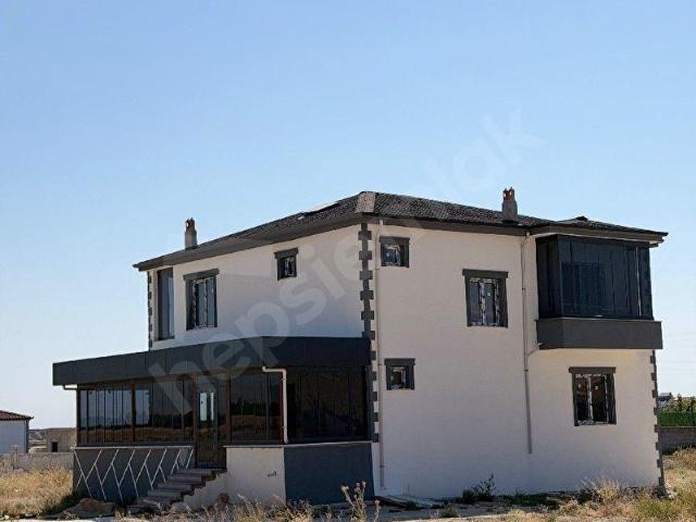 İLTEKİN GAYRİMENKUL DEN BAHÇELIDE VILLA