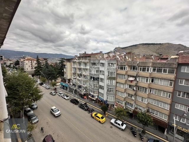 İl Sağlık Müdürlüğü Altında Kiralık 3+1 Daire
