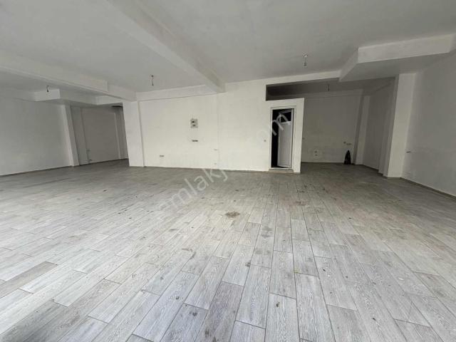 İlbade Mahallesi 156 M2 Kiralık Düz Ayak Dükkan