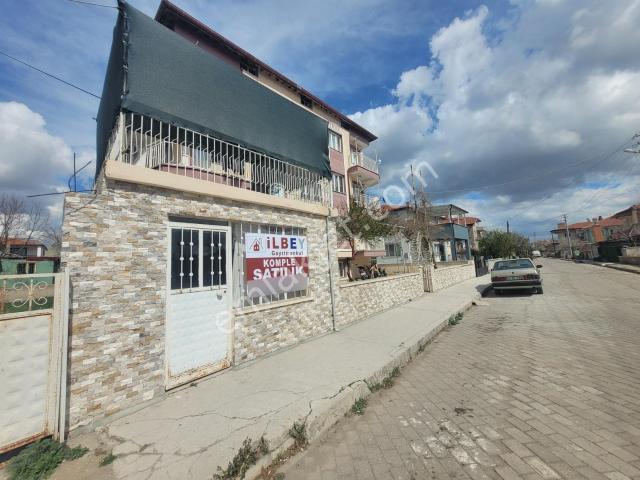 İlbey / Şuhut Altıgöz Mh.' De 8 Daireli 8 Kiracılı Komple Bina