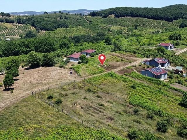 ŞİLE AĞVA GEREDELİ KÖYÜNDE 246m2 YOLA CEPHELİ ARAZİ