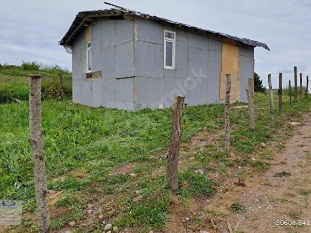 ŞİLE KURFALLI DA SATILIK 706 M2 RESMİ YOLA SIFIR TARLA