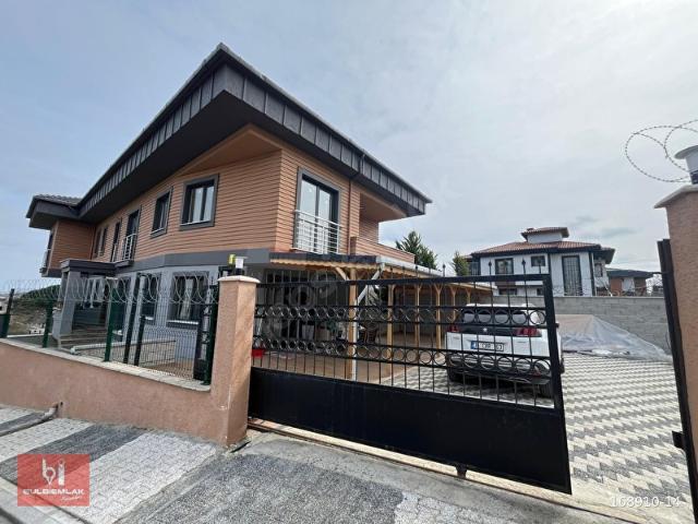ŞİLE SAHİLKÖY'DE DENİZ MANZARALI VİLLA 2 BAĞIMSIZ DUBLEKS