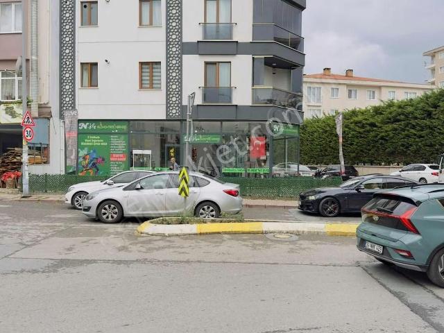 İşlek Cadde Üzeri 315 M2 Bahçe Kullanımlı Depolu