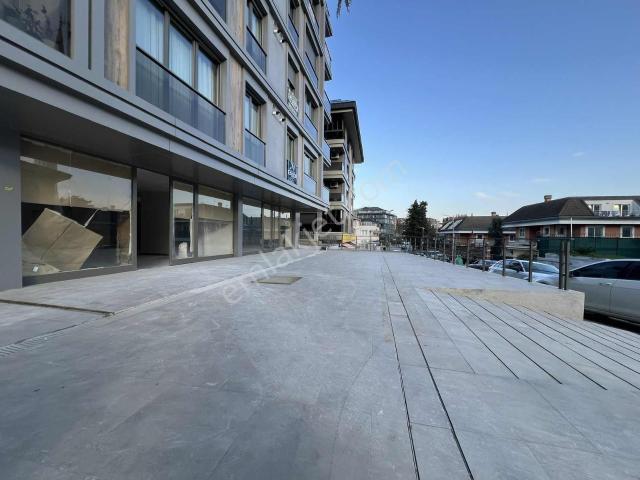 İşlek Cadde Üzeri Kullanıma Hazır 400 M² Dükkan