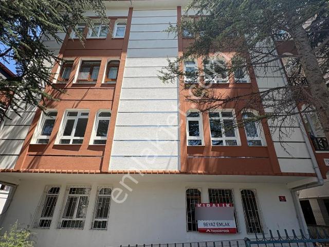 Kolej'de İleri Mahallesin'de 2+1giriş Ön Otoparklı Kiralık