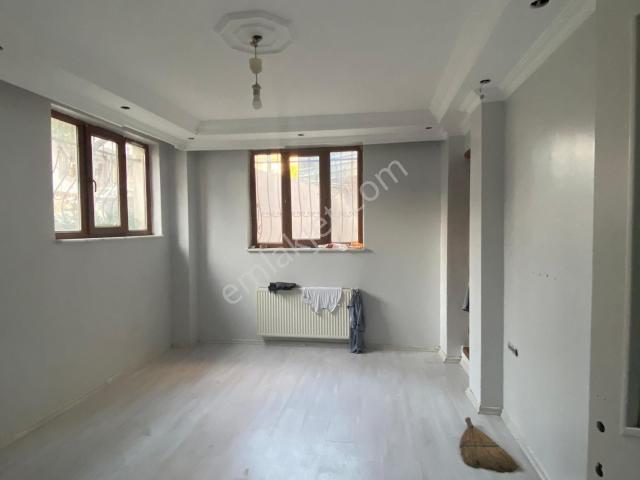 İletişim'den Akşemsettin Daireye Ait Bahçeli Kiralık 1+1 60m2