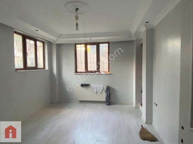 İletişim'den Akşemsettin Daireye Ait Bahçeli Kiralık 1+1 60m2