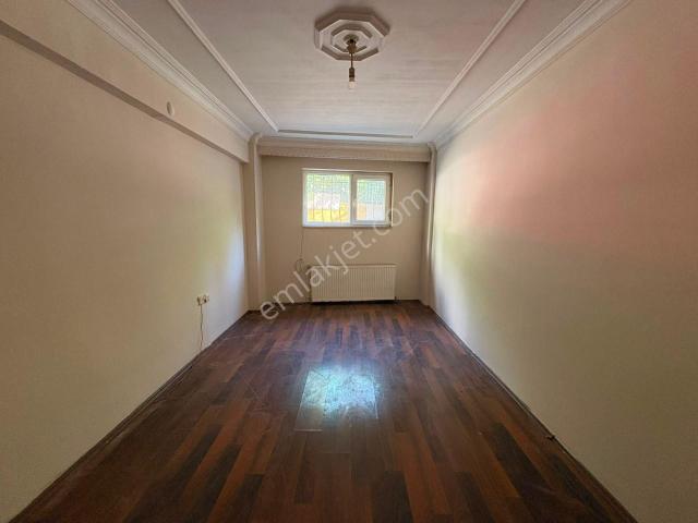 İletişim'den Eyüp Akşemsettin Bölge Parkı Karışısı Kiralık 2+1 Kot1 Uygun Fiyata Kiralık Daire