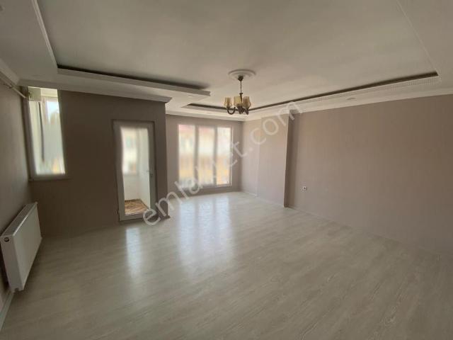 İlhami Çakırtaş Emlak A.ş^'den Satılık 3+1 Dublex Daire