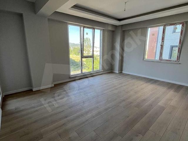 İLHAN GAYRİMENKULDEN SİTE İÇERİSİNDE FIRSAT 2+1 DAİRE