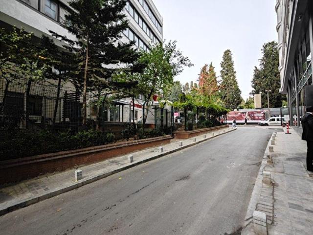 ŞİŞLİ MERKEZ DE ASANSÖRLÜ 550 m2 9 KATLI KOMPLE BİNA
