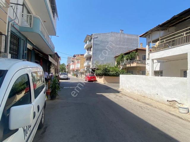 Çiğli Merkezde Hükümet Konağı Arkası 3+1