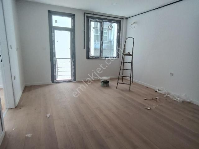 Şişli Merkezde Kiralik Lüks Asansörlü Daire