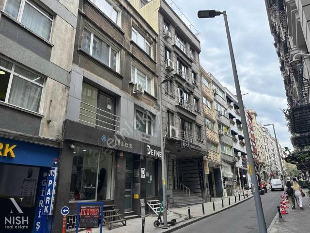 Şişli Metroya Yakın Kiralık Bahçe Katı Ofis/büro