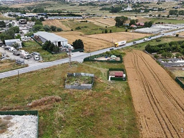 ÇİLİNGİR MAHALLESİNDE CADDE ÜZERİ SATILIK 68 METRE HİSSE