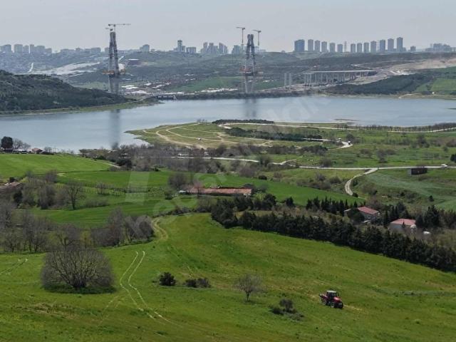 ÇİLİNGİRDE TEPE KONUMDA TİCARİ KONUT 55m LİK YOLA CEPHE