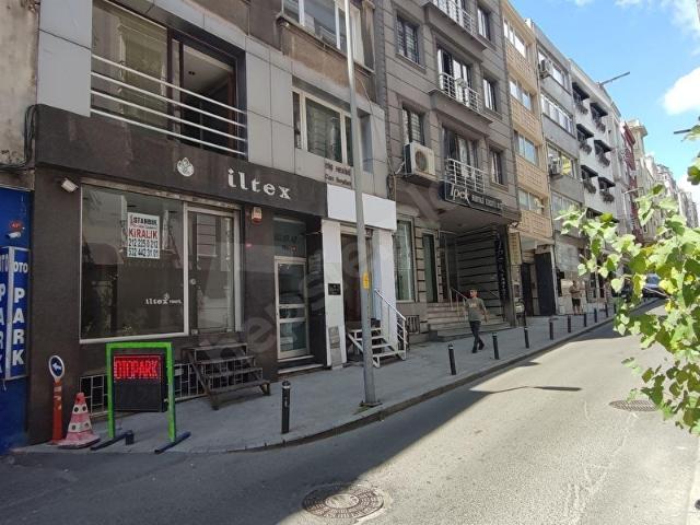 Şişli Osmanbey Nakiye Elgün Sokak'ta Halaskargazi Caddesine 50 Metre Mesafede Kiralık Dükkan&Mağaza