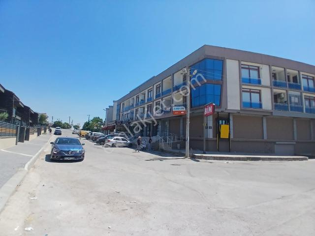 Çiğli Aydınlıkevler De 1+0 Satılık Ofis
