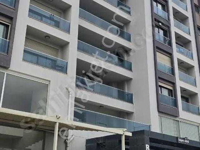 Çiğli Belediyesi Yanı Kaşarcı Sitesi Eşyalı 2+1 Kiralık Daire