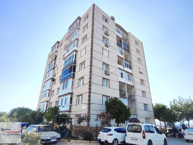 Çiğli Cumhuriyet'te Doğalgaz Kombili Tadilatlı 3+1 Satılık Daire