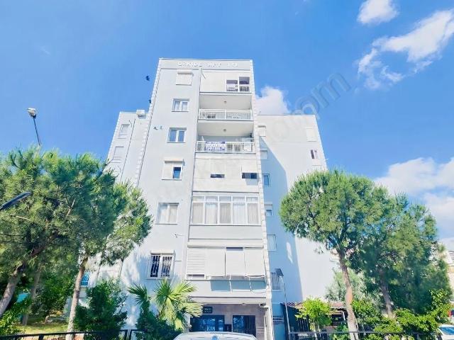 Çiğli Evka 5 'de Bakımlı 2+1 Kiralık Daire