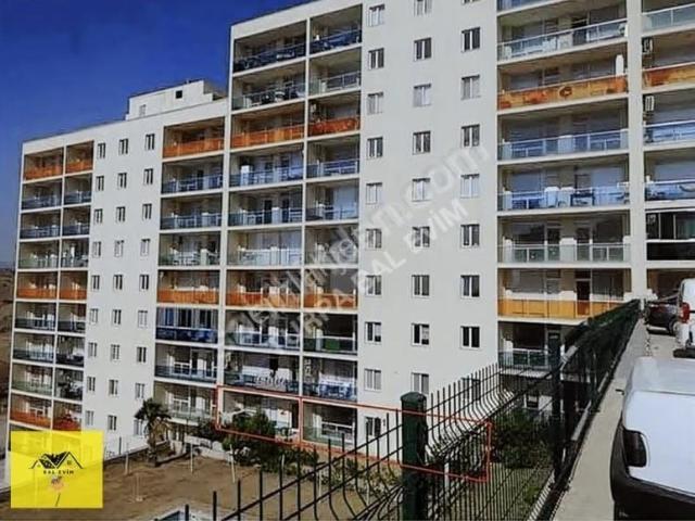 Çiğli Evka 5 Site İçerisinde 1+1