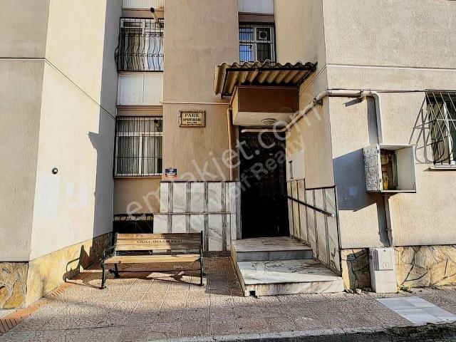 Çiğli Egekentte Satılık 3+1 Daire