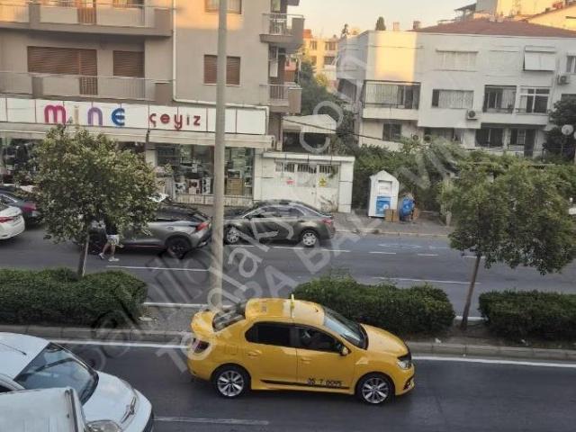 Çiğli Egekent Girişi Kiralık 3+1 Daire