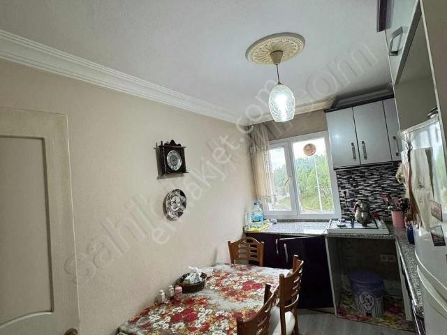 Çiğli Egekent Mahallesinde Pazar Yeri Yakını 3+1 Daire