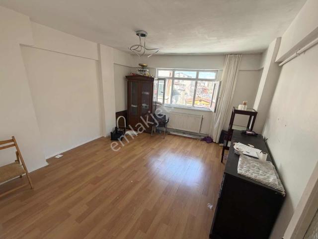 Şişli İzzetpaşada Merkezi Konumda Kiralık 2+1 Daire
