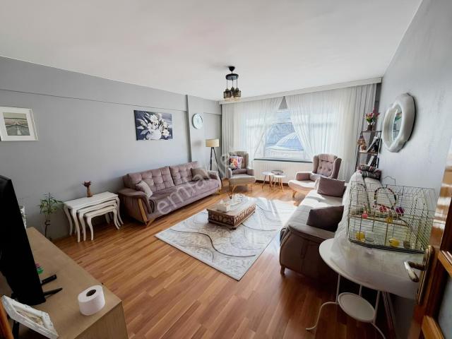 Şişli Kuştepe Mah Mükemmel Konumda Cadde Üzerinde 3+1 Daire