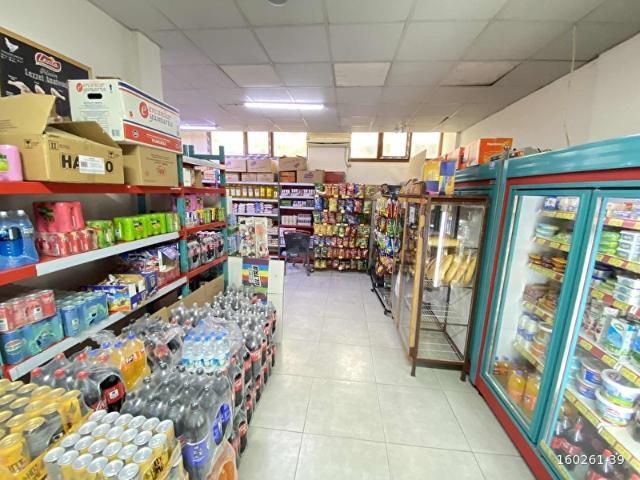 Çiğli Küçükçiğli'de 230m Market