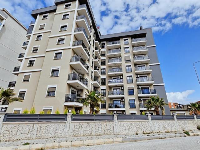 Çiğli Katip Çelebi Üniversitesi Yakını 1+1 Site içinde Sıfır