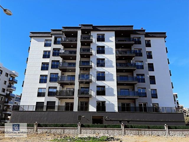 ÇİĞLİ UĞUR MUMCU'DA 2+1 KAPALI MUTFAKLI KİRALIK SIFIR DAİRE