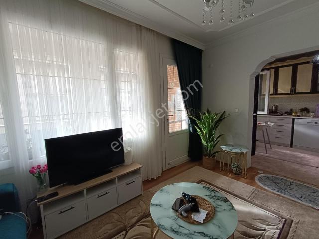 Çiğli Yeni Mahallede Satılık 3+1 Daire