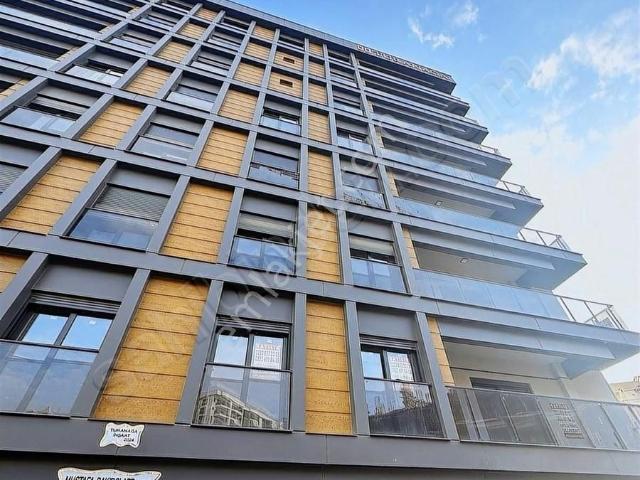 Çiğli 2+1 Lüks Ebeveyn Banyolu Sıfır Satılık Daire