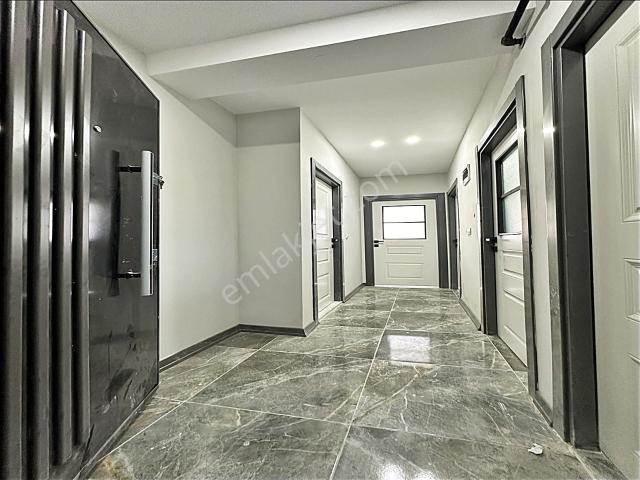 İlk Evime Uygun Kapalı Otoparklı Metrobüse Yakın 0 Daire !