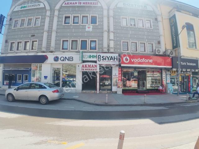 İlkadım Bankalar Caddesi Cepheli, Tabela Değeri Yüksek Kiralık 40 M² Büro