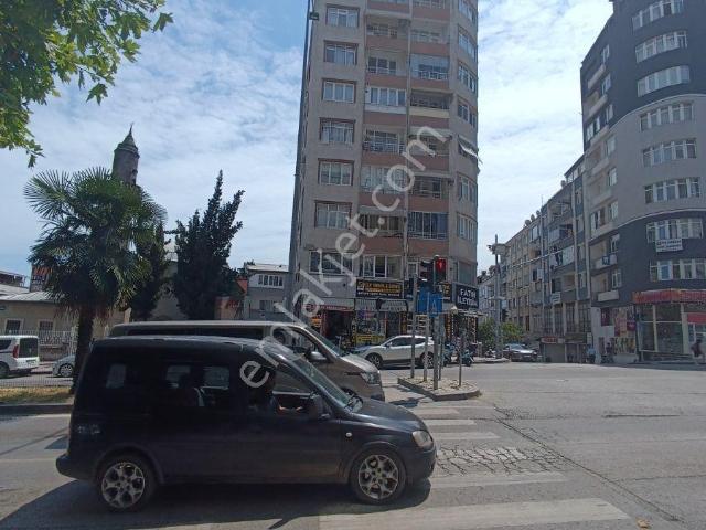 İlkadım Bulvar Üzerinde Satılık Daire Pazar Mahallesinde