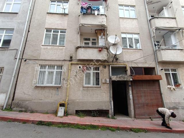 İlkadım Selahiye Mahallesinde Satılık Daire Yüksek Giriş