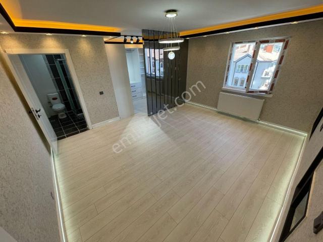 İlkadım'dan Seyitler Caddesi Üzerinde 5+1 Full Yapılı Dubleks