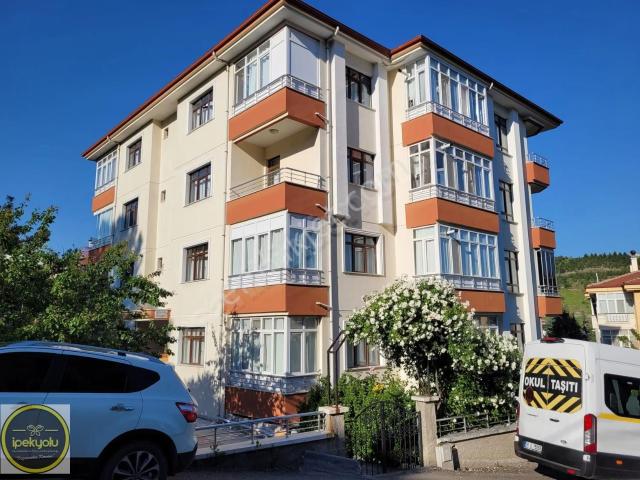 İpekyolu Gayrimenkulden Hacıkarada Köksal Apt. 3+1 Satılık Daire