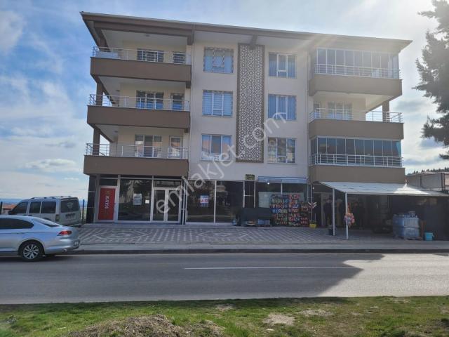 İpekyolundan Akyazı Yol Kenarı 340 M2 Kiracılı Satılık İşyeri