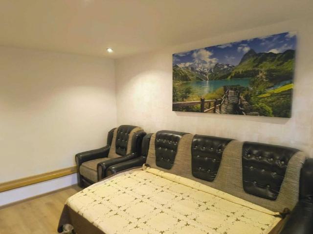 I rent 2 room apartment 70 sqm to the villa separately