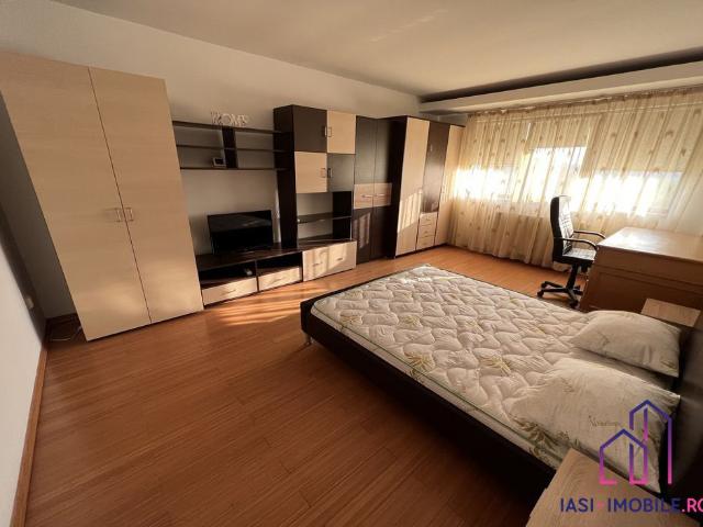 I rent apartment 1 room in new block, Regal Residence +parking