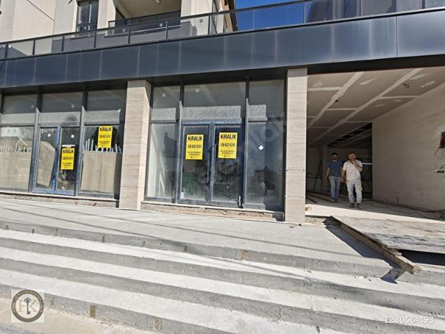 İstanbul Başakşehir Şamlar 40 m Kiralık Dükkan